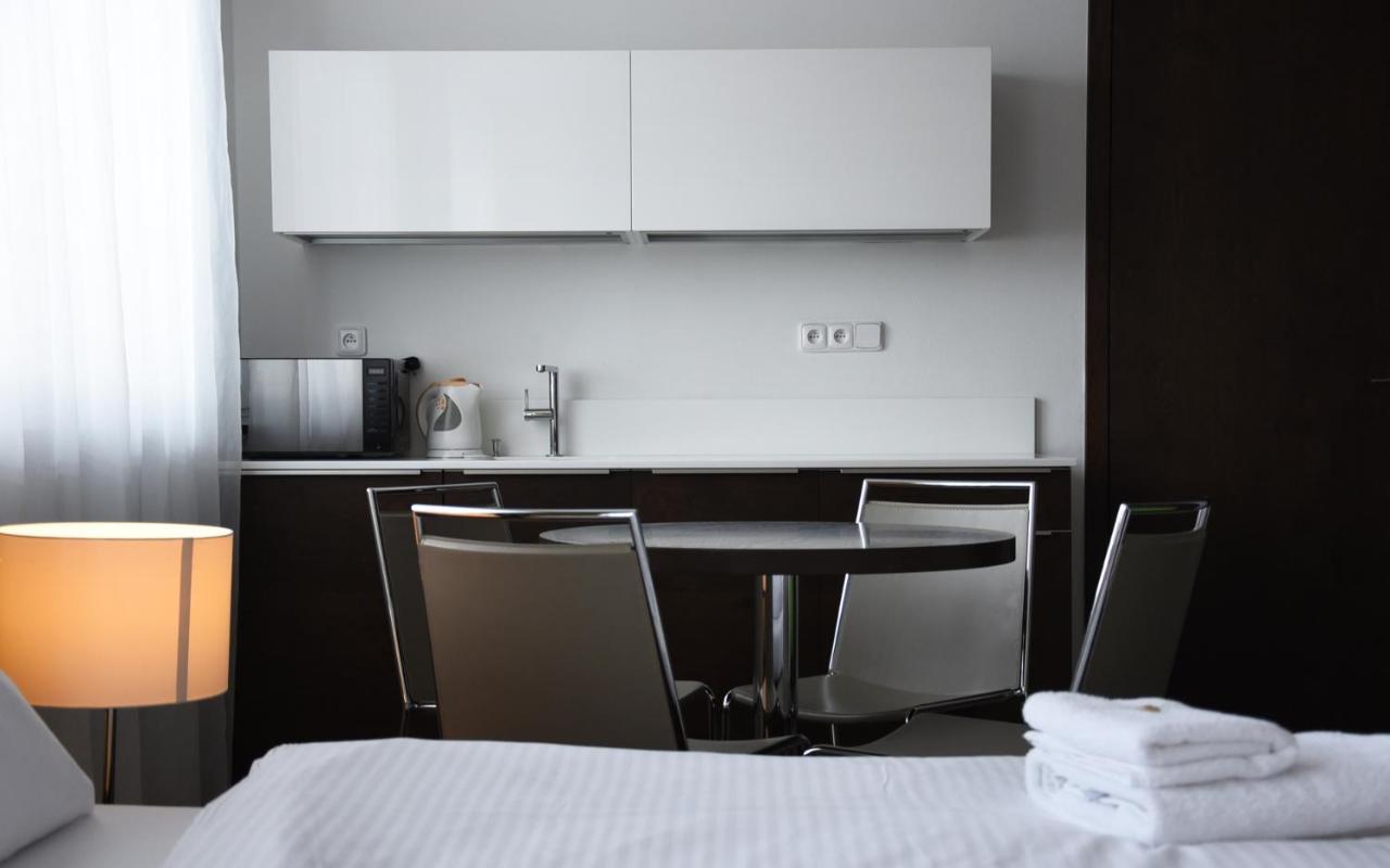Hotel Harmony Medical & Wellness-Free Parking, 1,8Km From The Center Kroměříž المظهر الخارجي الصورة