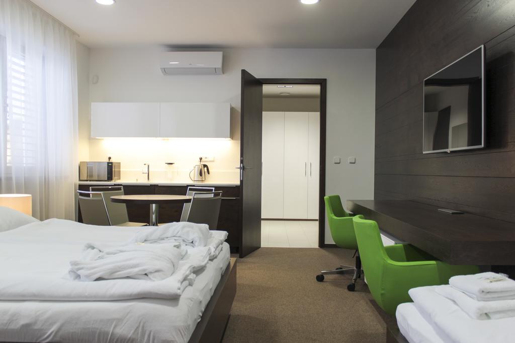 Hotel Harmony Medical & Wellness-Free Parking, 1,8Km From The Center Kroměříž المظهر الخارجي الصورة